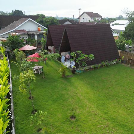 D' Carasti Bungalow Masbagik 外观 照片