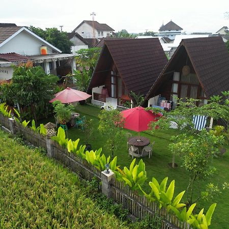 D' Carasti Bungalow Masbagik 外观 照片